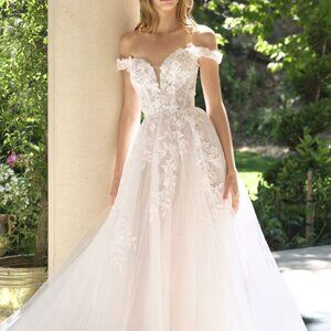 Wedding dress.New off the shoulder off white nude bridal gown
